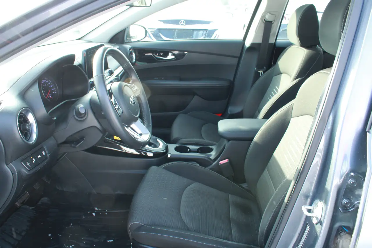 Kia Forte снимка Kia Forte