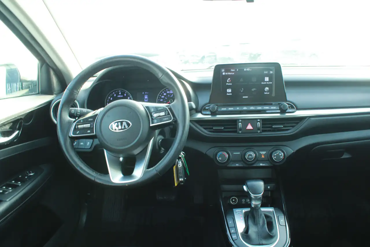 Kia Forte снимка Kia Forte
