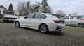 BMW 320 d Lim. Sport Line LED Nav ACC Side Teilleder Weiß - thumbnail 3