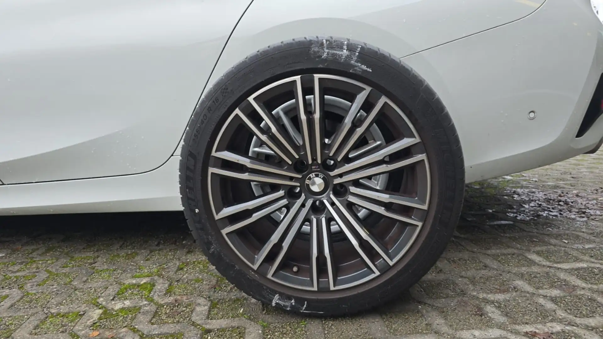 BMW 320 d Lim. Sport Line LED Nav ACC Side Teilleder Weiß - 1