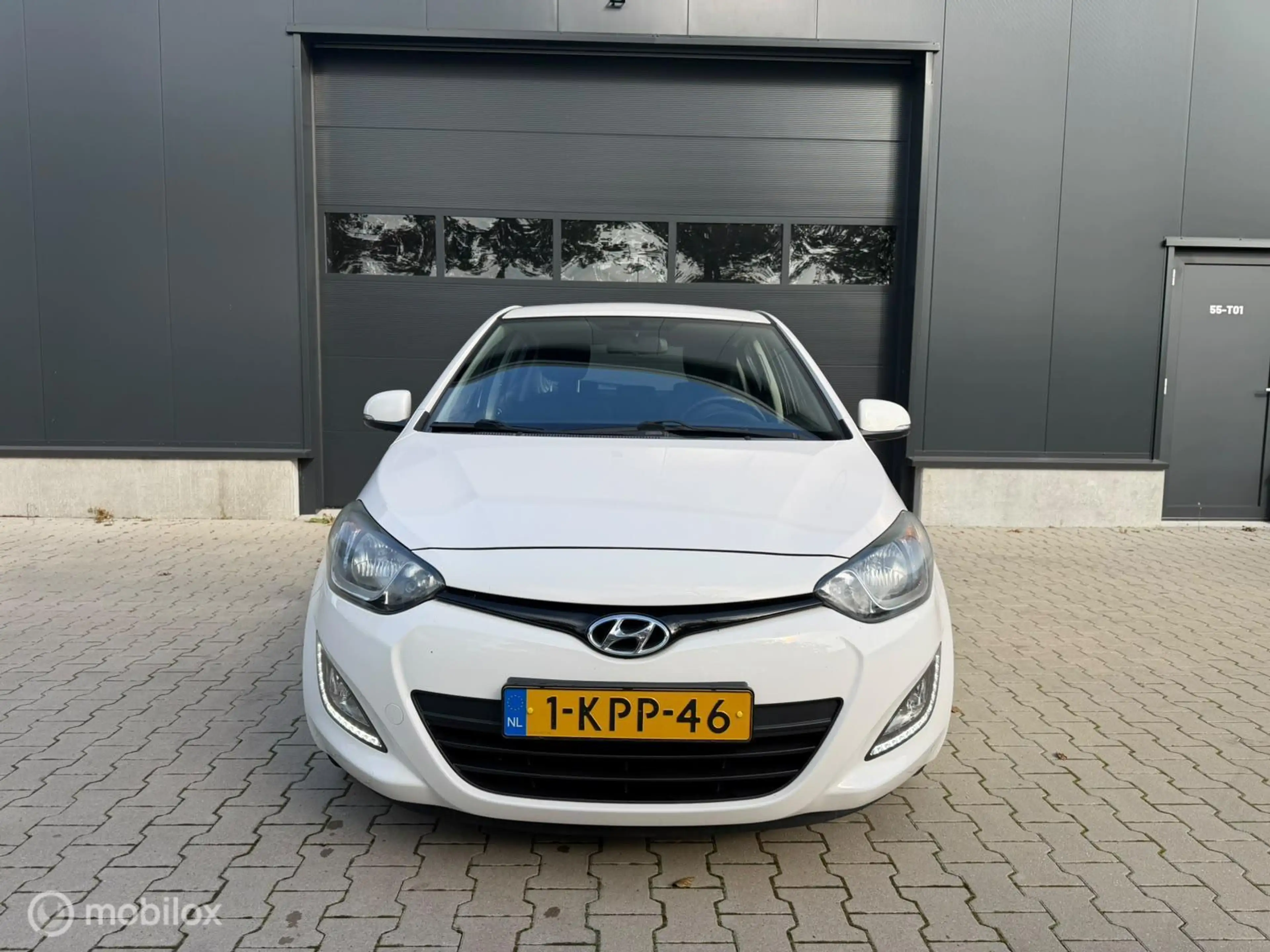 Hyundai i20 1.2i i-Motion Airco Nw APK NAP Weinig KM — photo 2