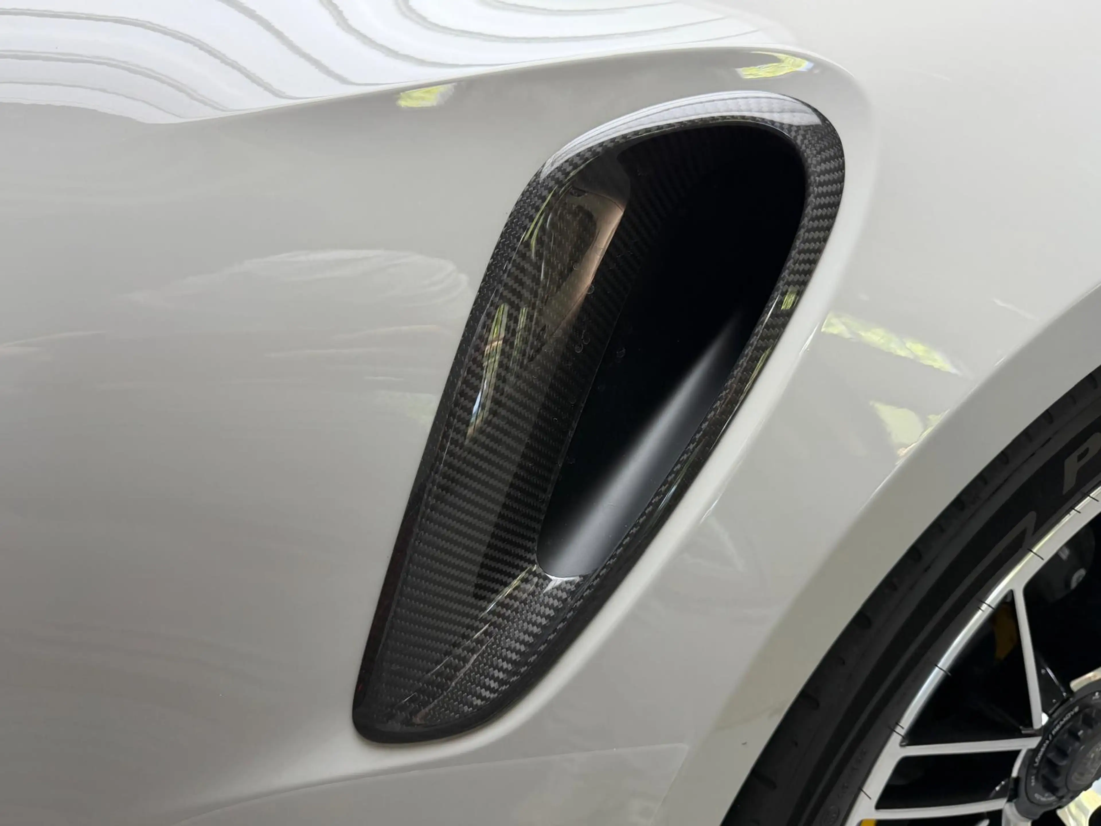 Porsche 911 911 Turbo S FACELIFT ON STOCK! — photo 10