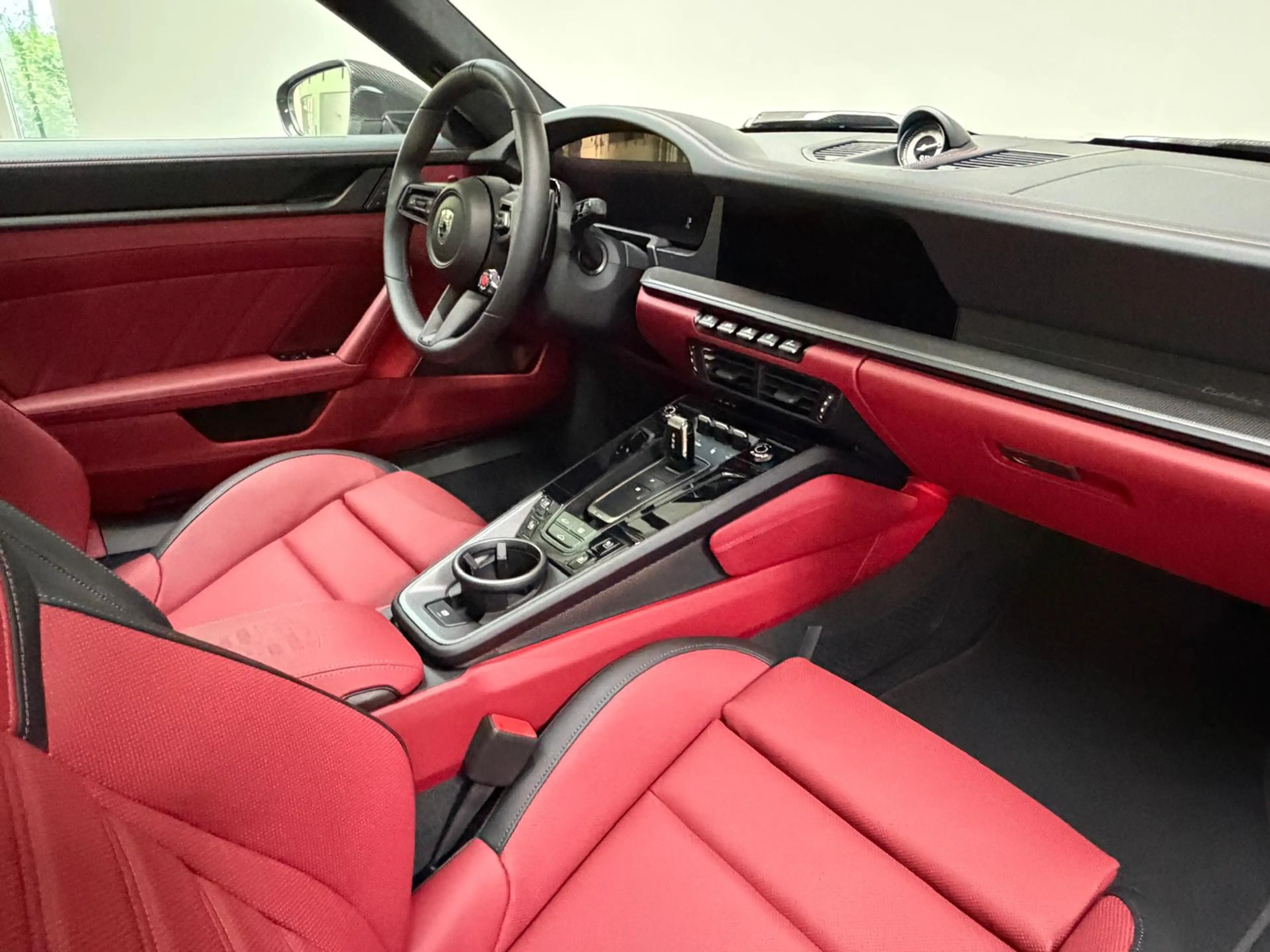 Porsche 911 911 Turbo S FACELIFT ON STOCK! — photo 12