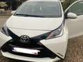 Toyota Aygo Aygo x-cite Style Selection Blanc - thumbnail 2