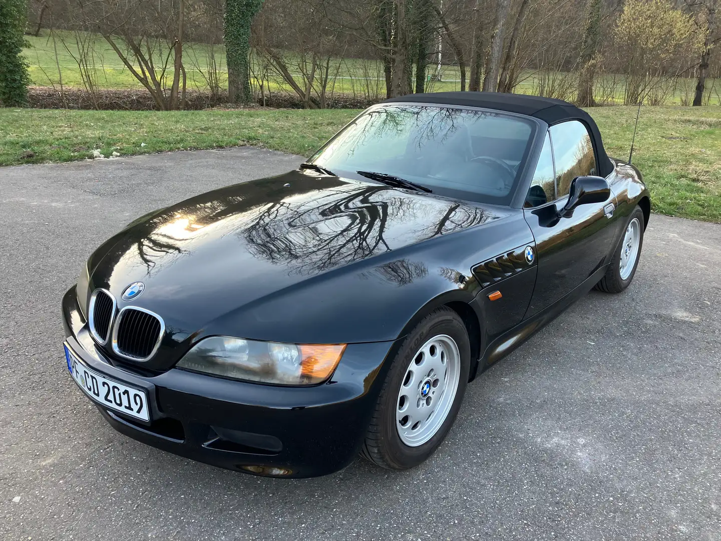 BMW Z3 Roadster1.8fast Oldiaus Sammlung,mit Wertgutachten Schwarz - 2