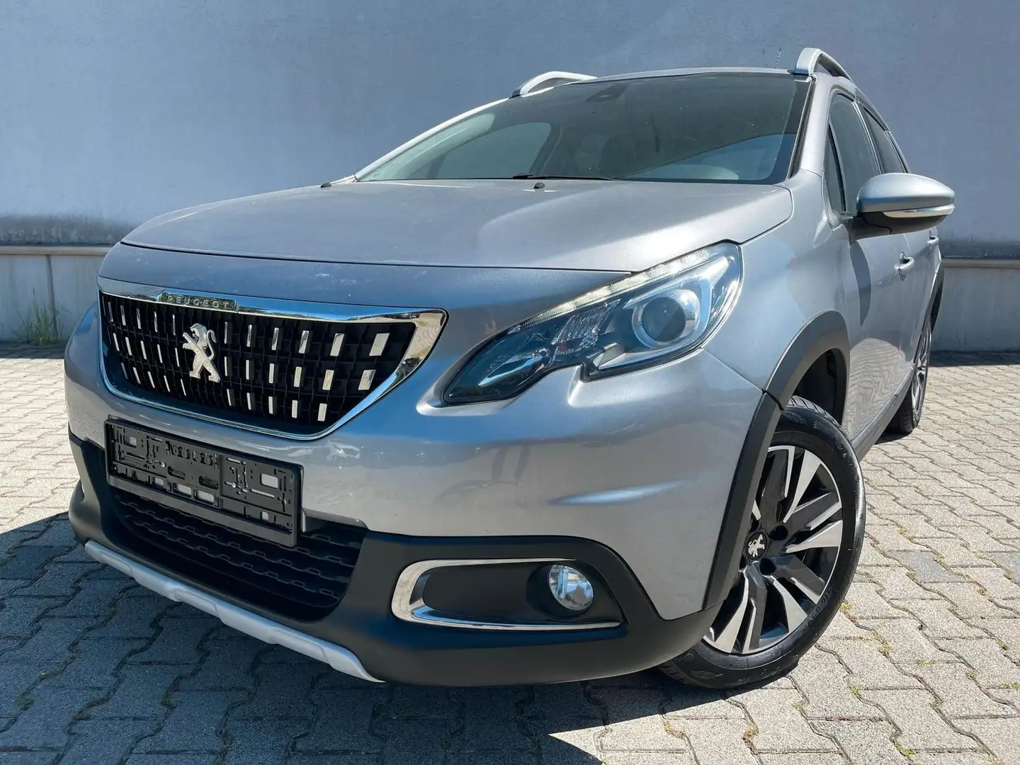Peugeot 2008 Allure AB 119€|KLIMA|KAMERA|APPLE|AMBIENTE Gris - 1