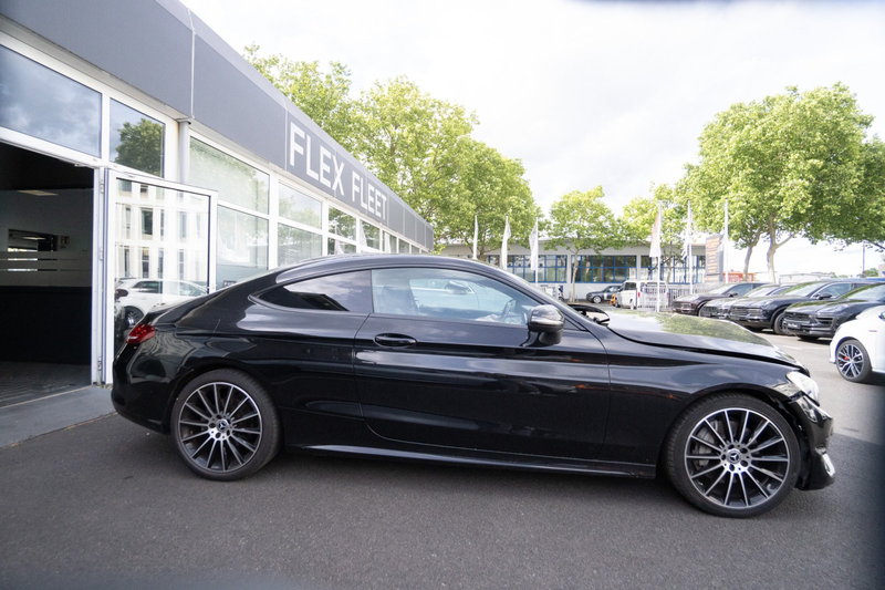 Mercedes-Benz C 250 AMG Line Pano — photo 3