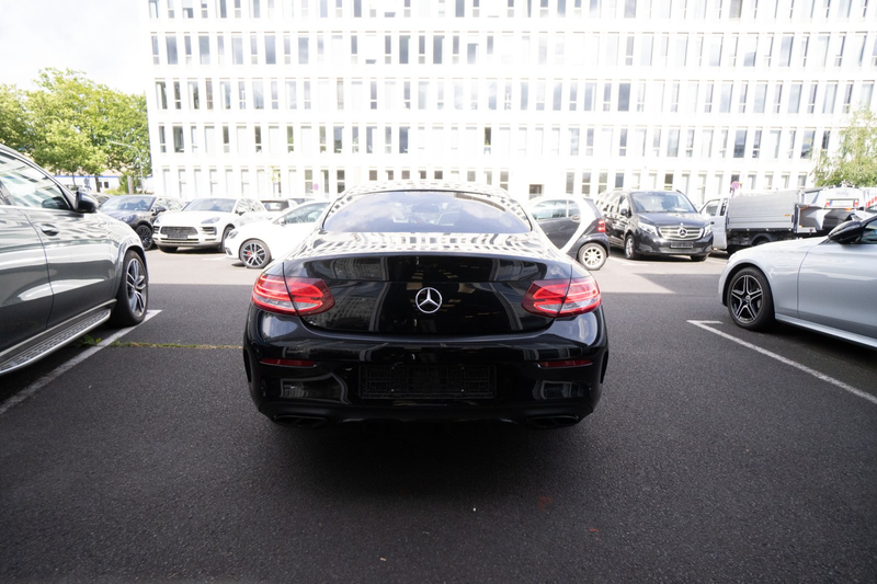 Mercedes-Benz C 250 AMG Line Pano — photo 7