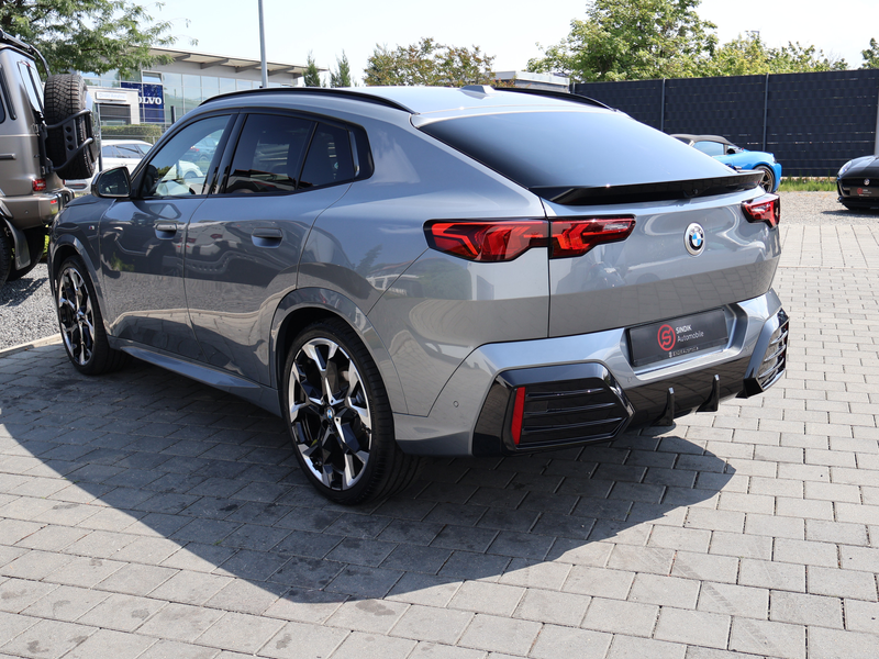 BMW X2 20d xDrive M Sport Pano-AHK-Kamera-HeadUp-ACC — photo 7