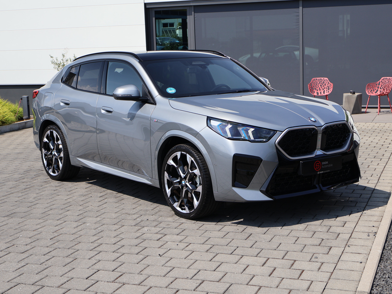 BMW X2 20d xDrive M Sport Pano-AHK-Kamera-HeadUp-ACC — photo 3