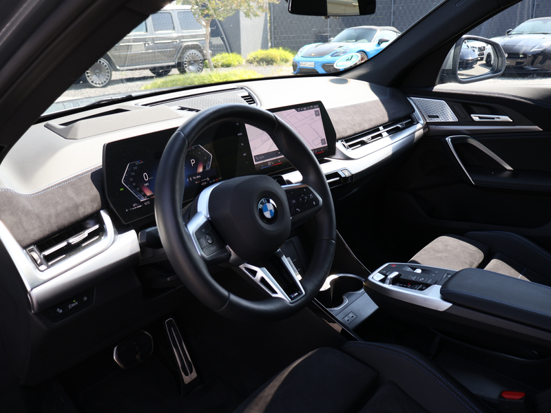 BMW X2 20d xDrive M Sport Pano-AHK-Kamera-HeadUp-ACC — photo 14