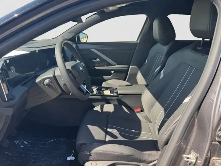 Opel Astra 2025, foto 9