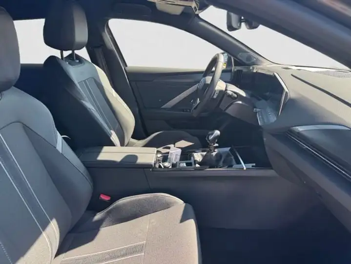 Opel Astra 2025, foto 15