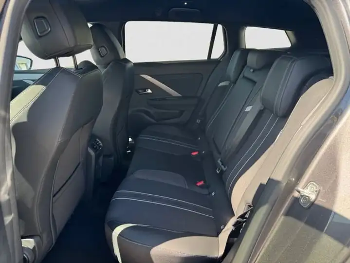 Opel Astra 2025, foto 13
