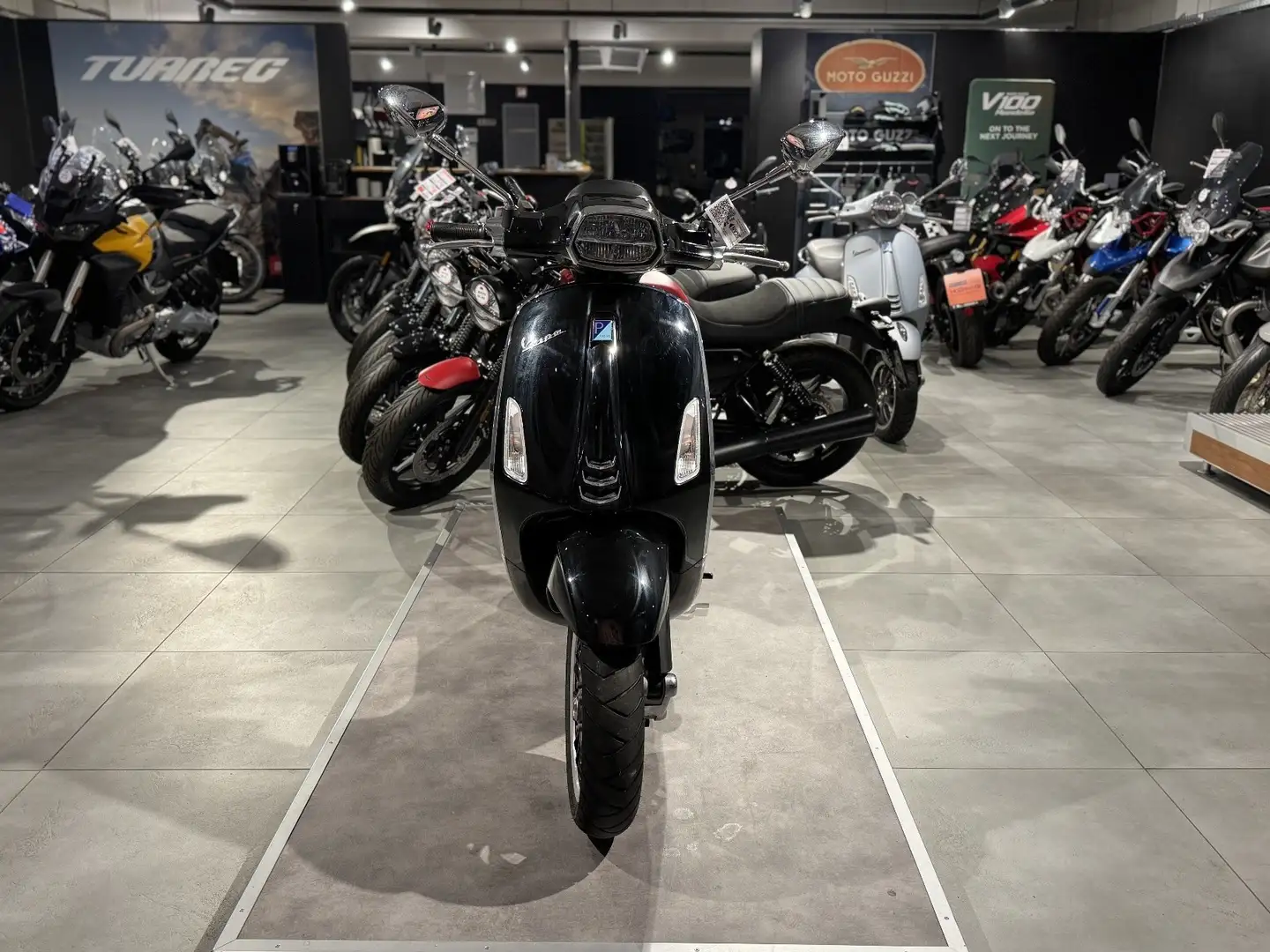 Vespa Sprint 50 fahrbar ab 15 Jahre Schwarz - 1
