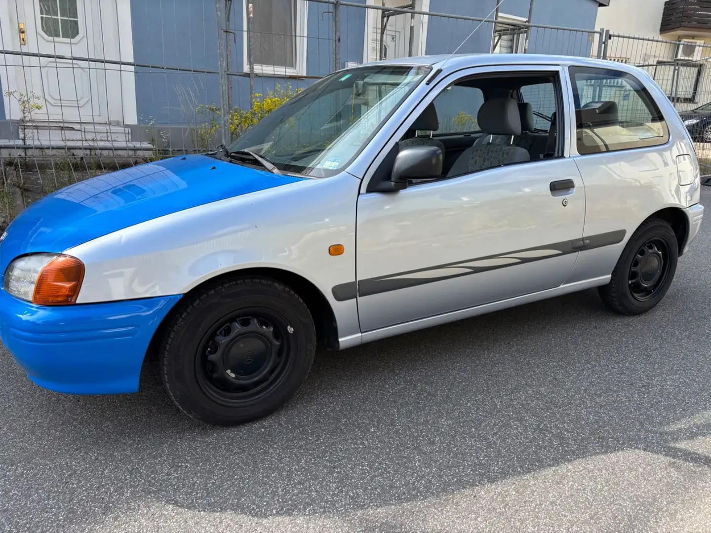 Toyota Starlet 1.3 AUTOMATIK TÜV06/26 Silver - 2