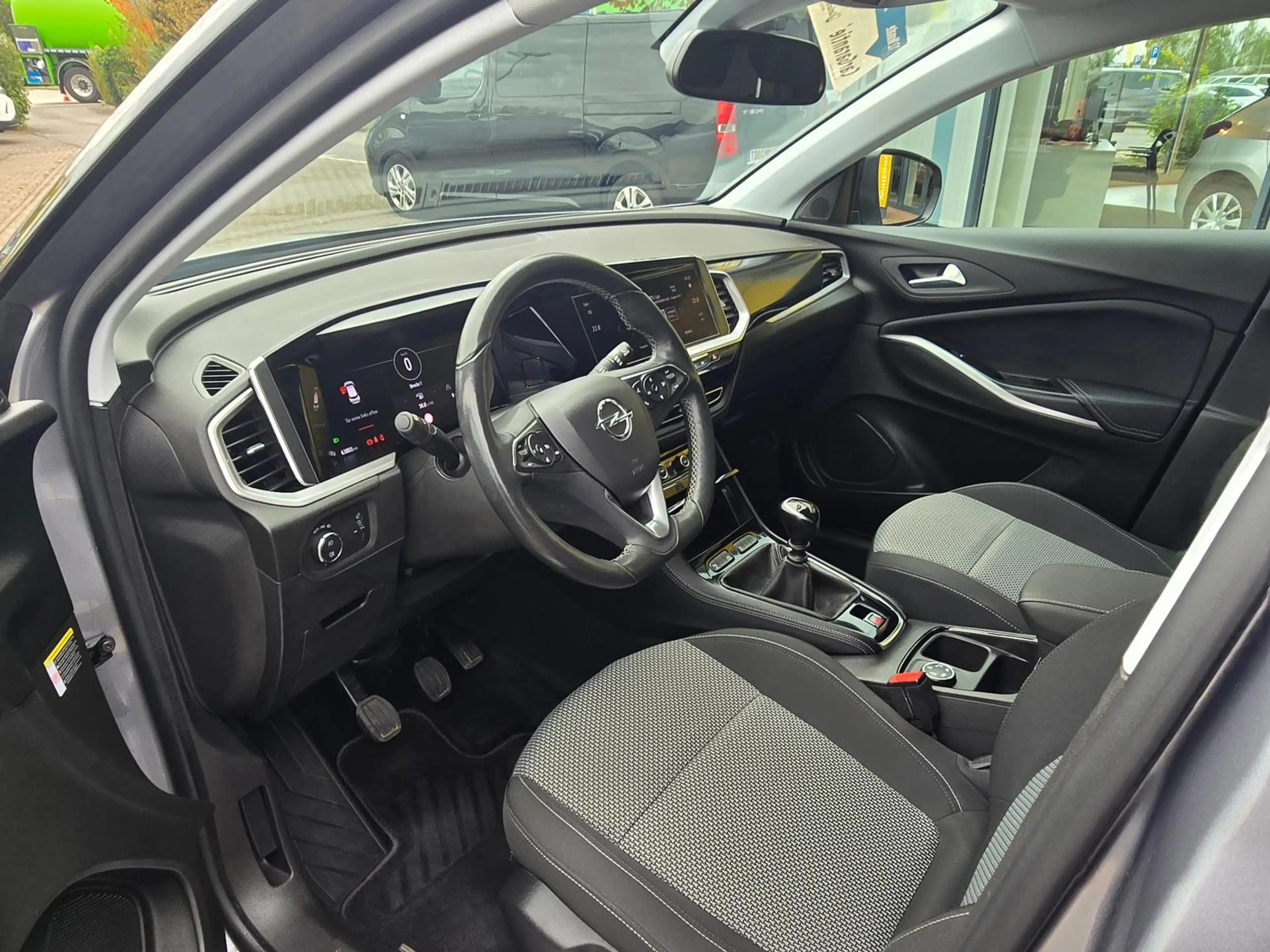 Opel Grandland GS Line — photo 8