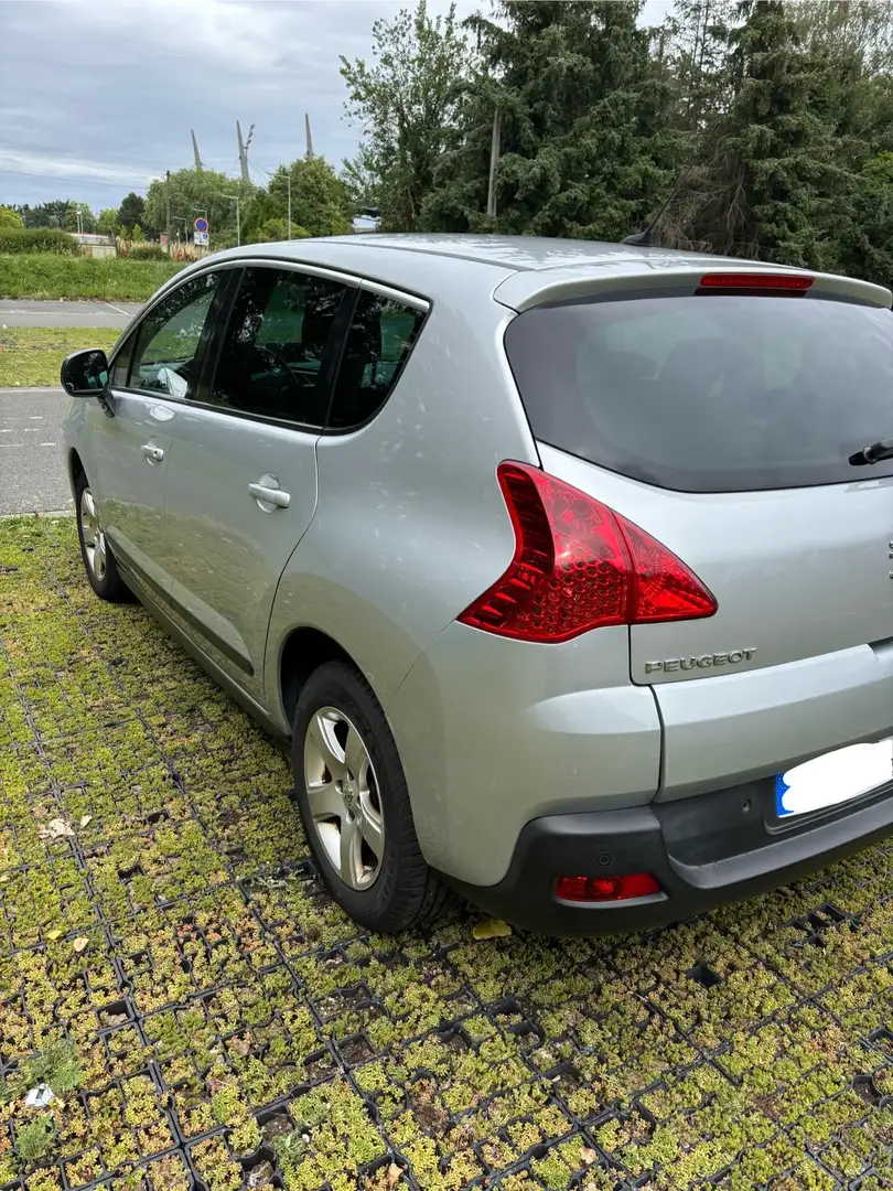 Peugeot 3008 1.6 HDi 112ch FAP Business Pack - 1