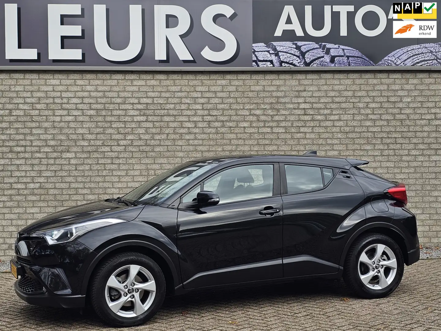 Toyota C-HR 1.2 Dynamic Camera/Trekhaak Zwart - 1