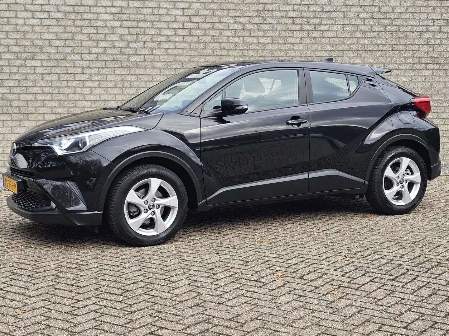 Toyota C-HR 1.2 Dynamic Camera/Trekhaak Zwart - 2