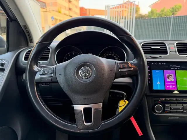 Volkswagen Golf view 8