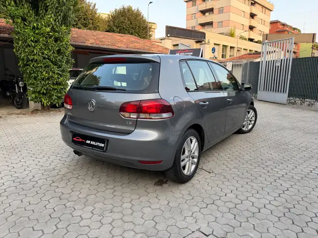 Volkswagen Golf view 3