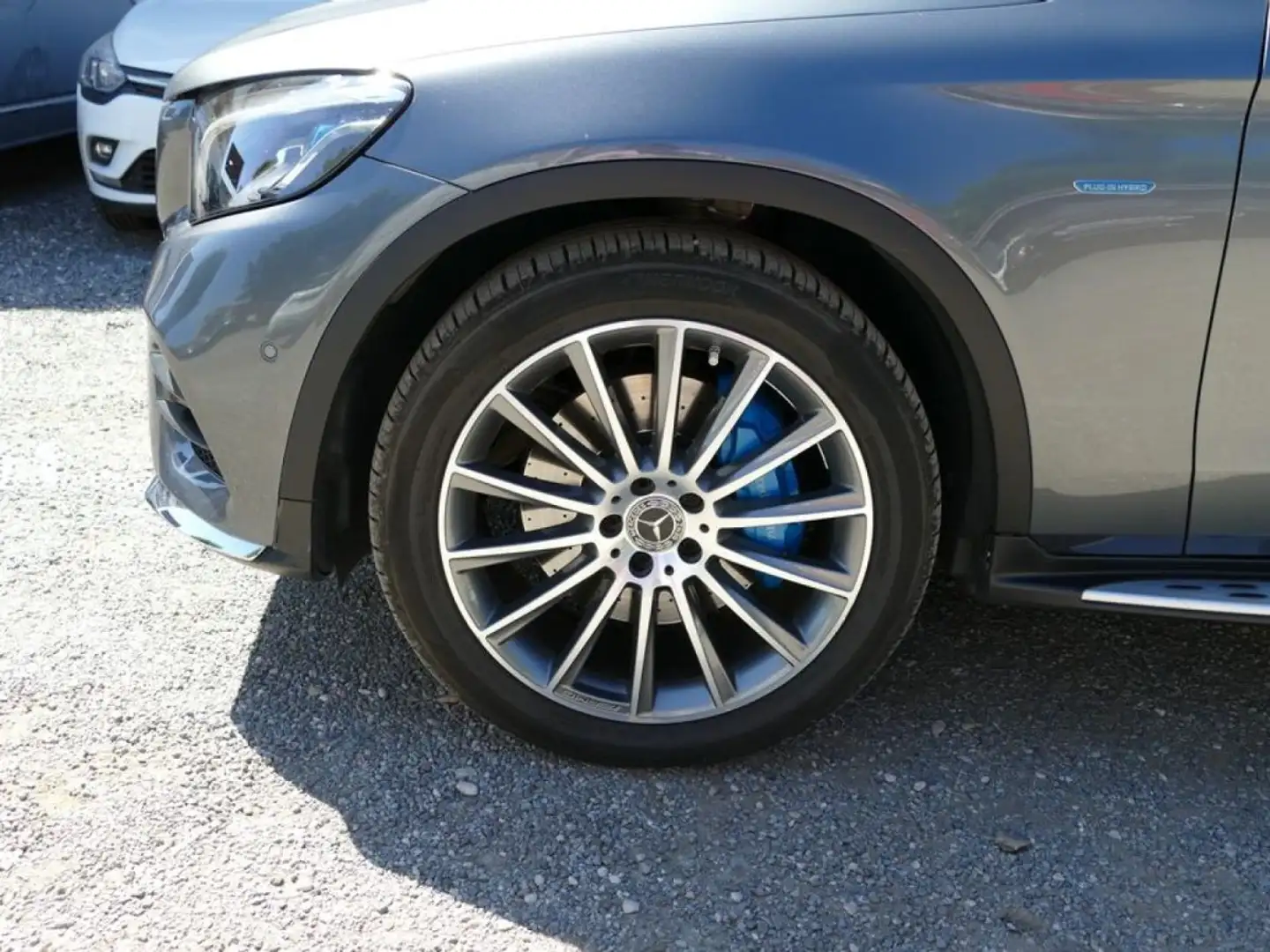 Mercedes-Benz GLC 350 COUPE 350 E 211 Ch %2B 116 Ch SPORTLINE AMG 7G TRONIC 4 MATIC Grau - 2