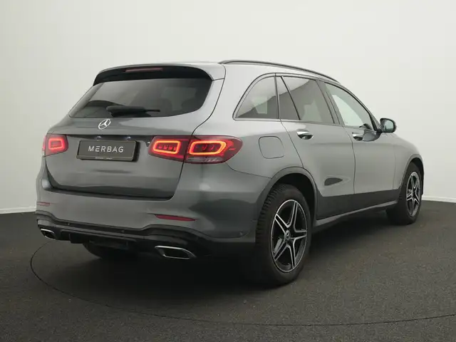 Mercedes-Benz GLC view 3