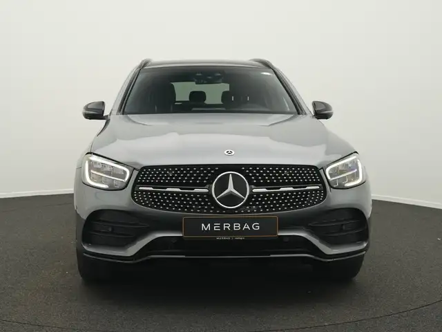 Mercedes-Benz GLC view 2