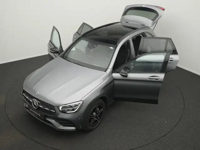 Mercedes-Benz GLC view 14