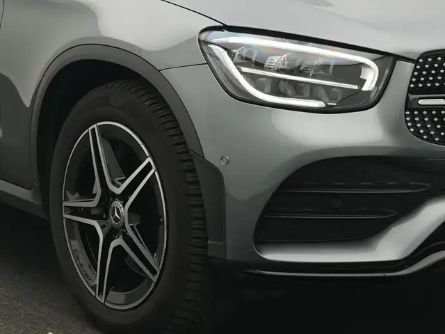 Mercedes-Benz GLC view 9