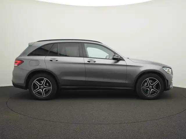 Mercedes-Benz GLC view 5