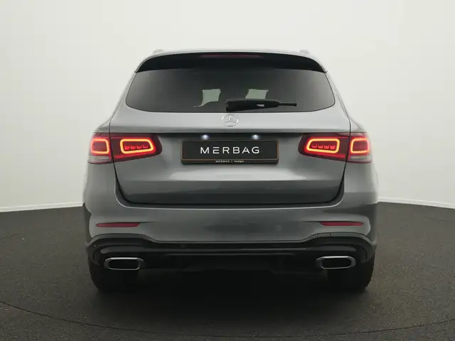Mercedes-Benz GLC view 4