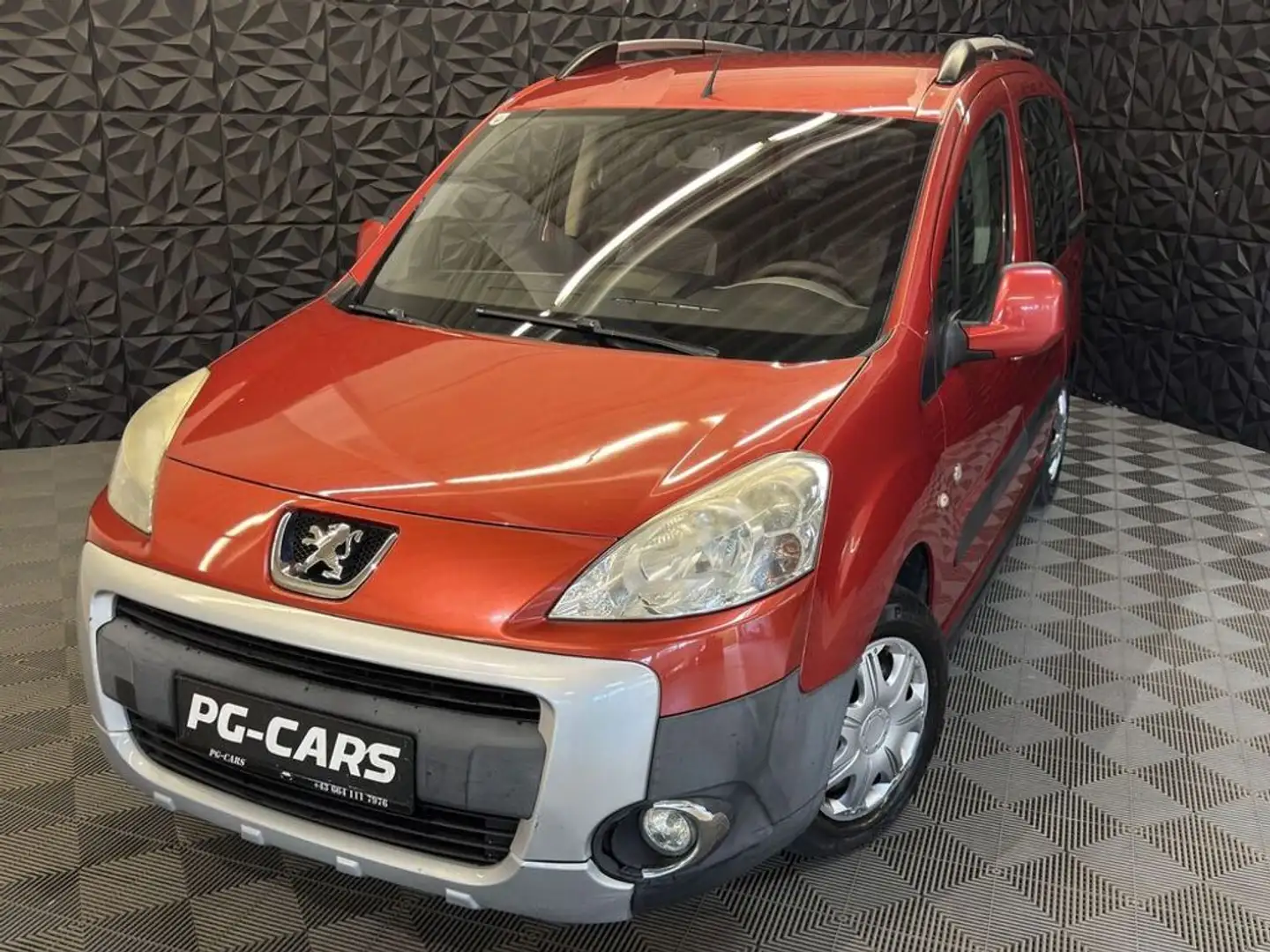 Peugeot Partner 1.6 HDi Outdoor Rot - 2