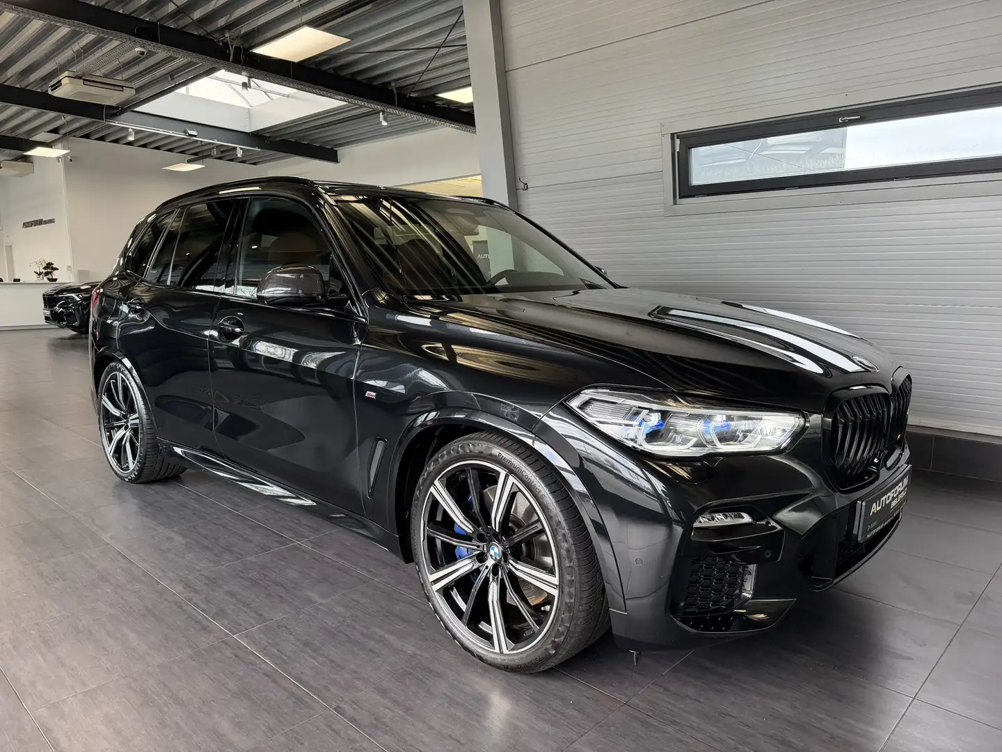 BMW X5 xDrive 45 e M Sport|Fond-Entert.|Pano-Sky|B&W Noir - 1