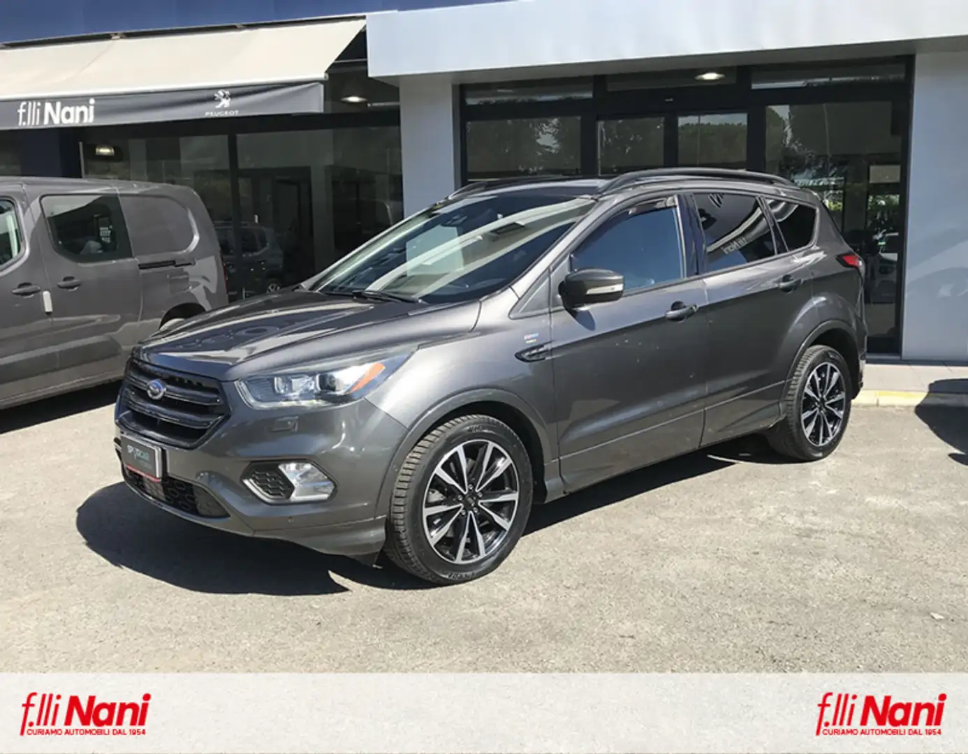 Ford Kuga 1.5 TDCI 120 CV S&S 2WD ST-Line siva - 1