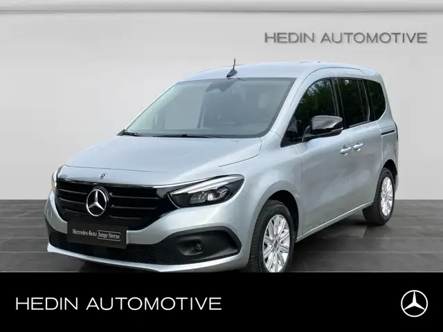 Mercedes-Benz null