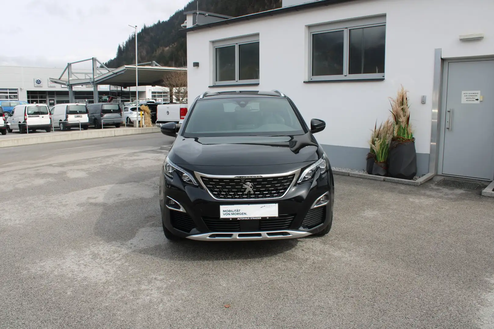 Peugeot 3008 1,5 BlueHDi 130 S&S EAT8 GT Line Au Schwarz - 2