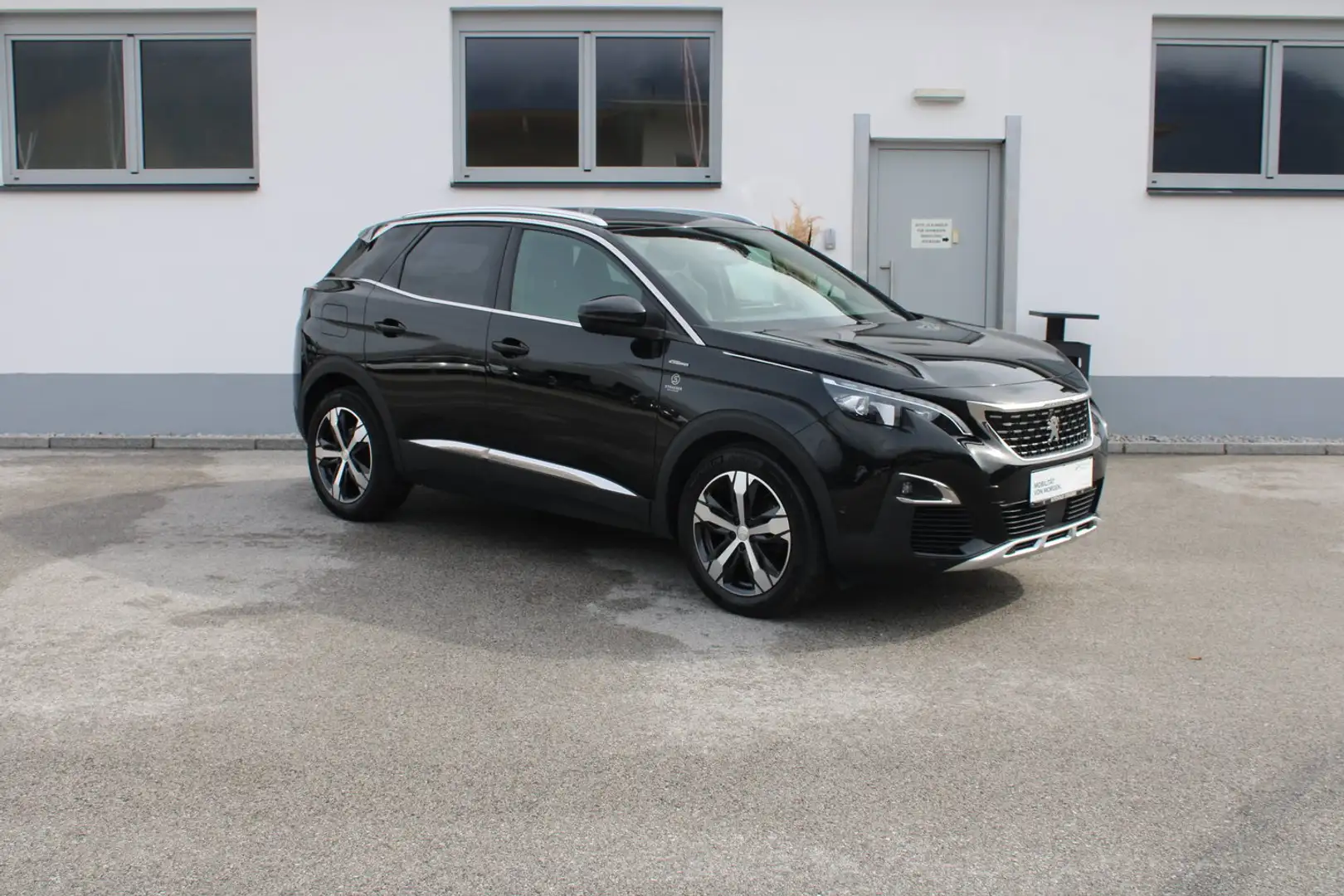 Peugeot 3008 1,5 BlueHDi 130 S&S EAT8 GT Line Au Schwarz - 1