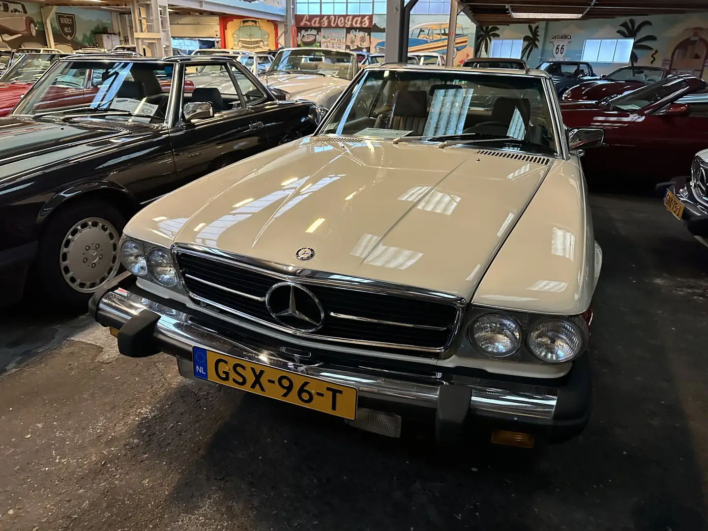 Mercedes-Benz SL 380 SL Beige - 2