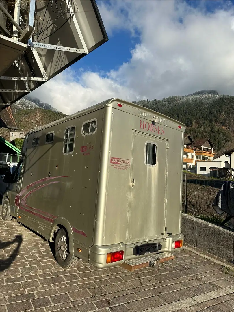 Peugeot Boxer Pferdetransporter Equi Trek Sonic 3,0 HDi Gold - 2