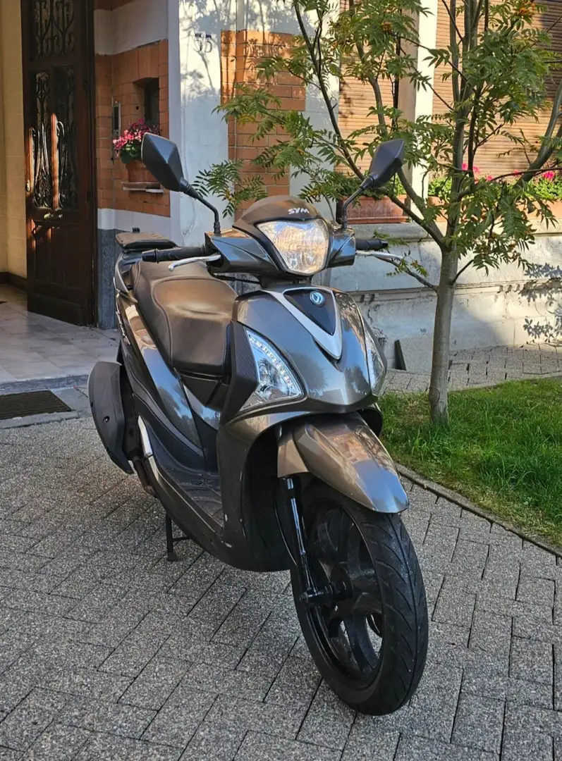 SYM Symphony 125 ST Gris - 2