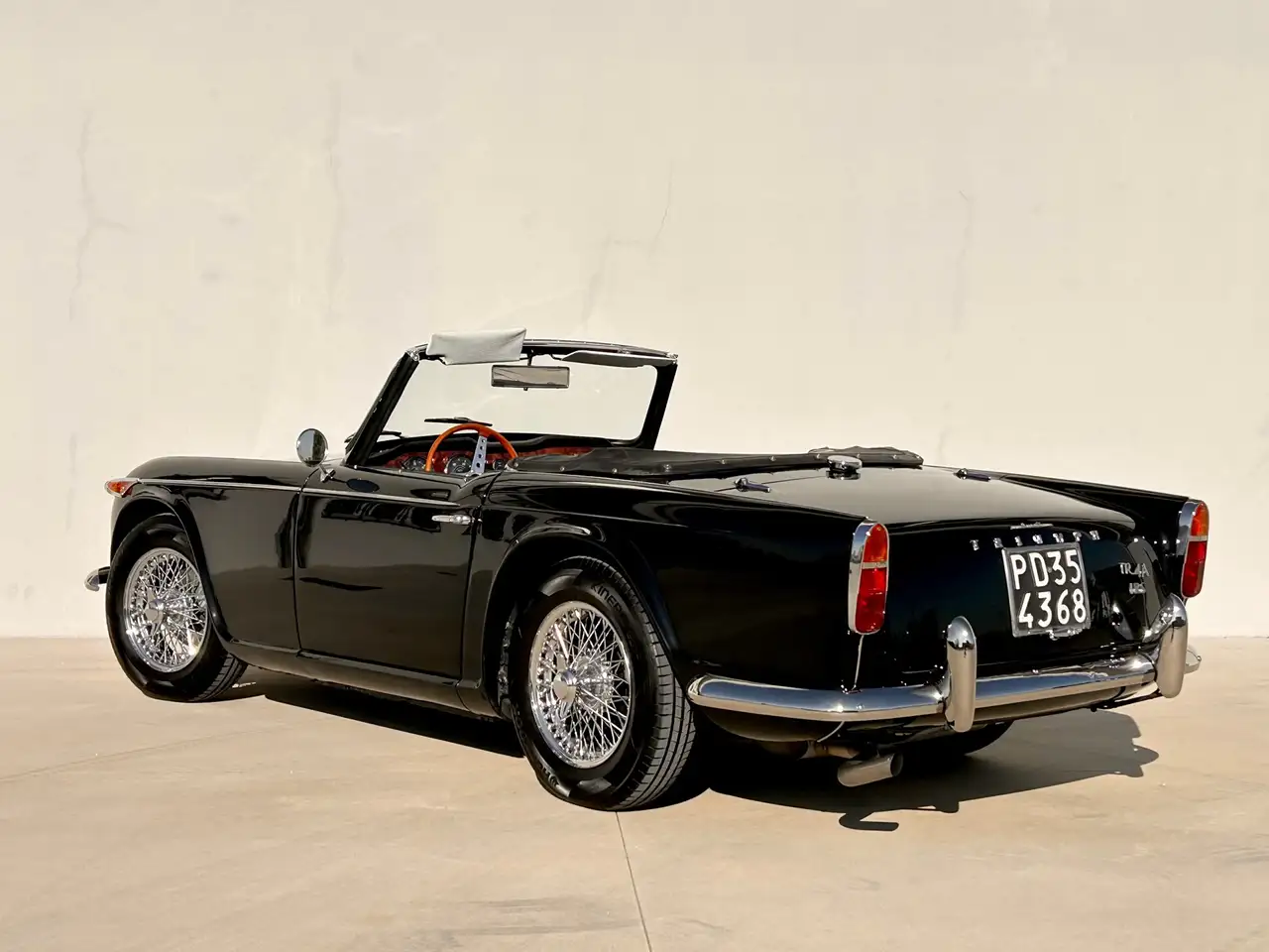 Triumph TR4 IRS A.S.I. targa oro, foto 4
