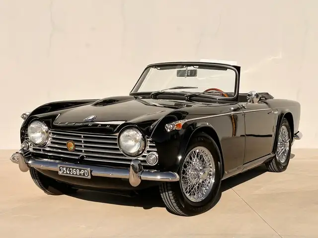 Triumph TR4 IRS A.S.I. targa oro