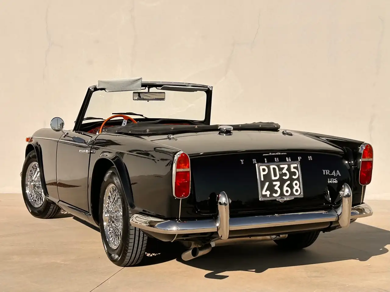 Triumph TR4 IRS A.S.I. targa oro, foto 5