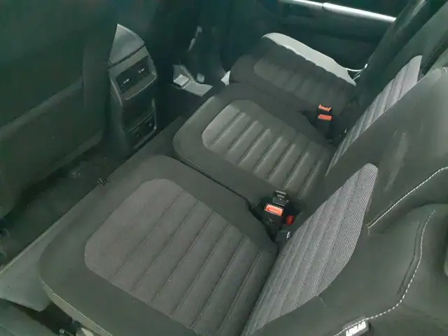 Ford S-Max view 8