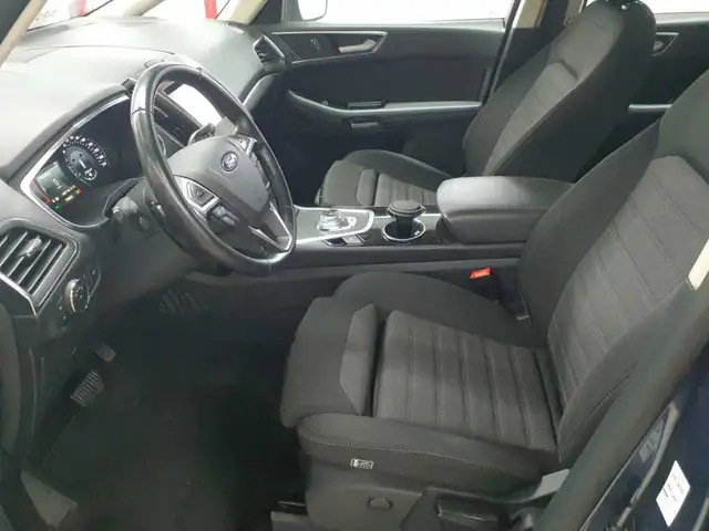 Ford S-Max view 3
