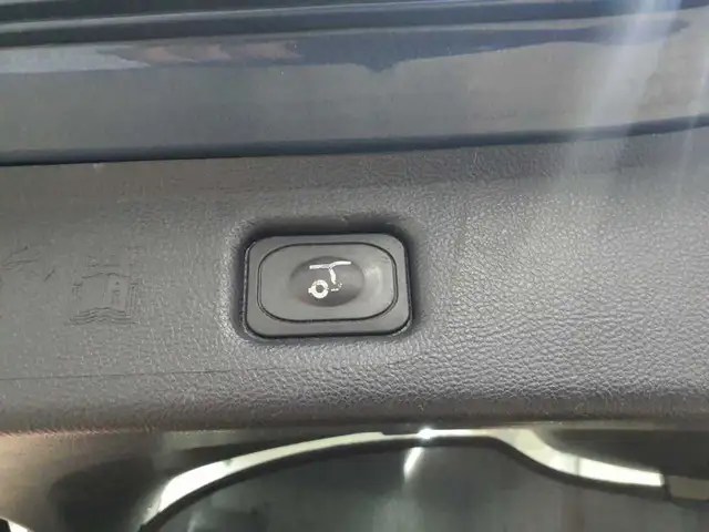 Ford S-Max view 11