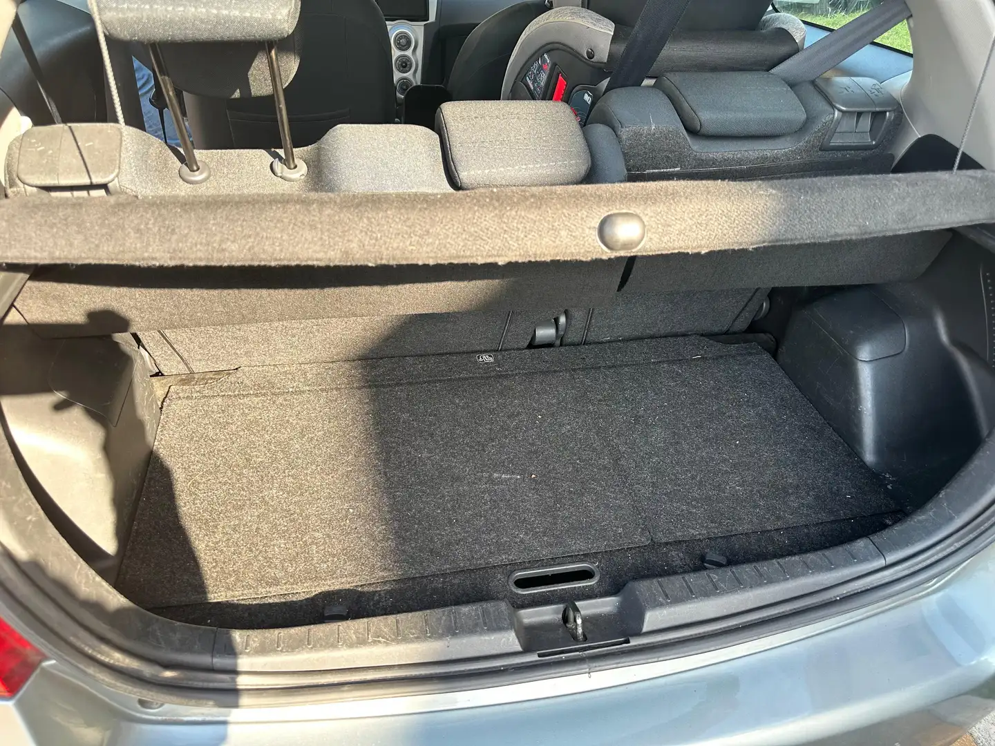 Toyota Yaris 1.0i VVT-i Linea Luna MMT Grijs - 2