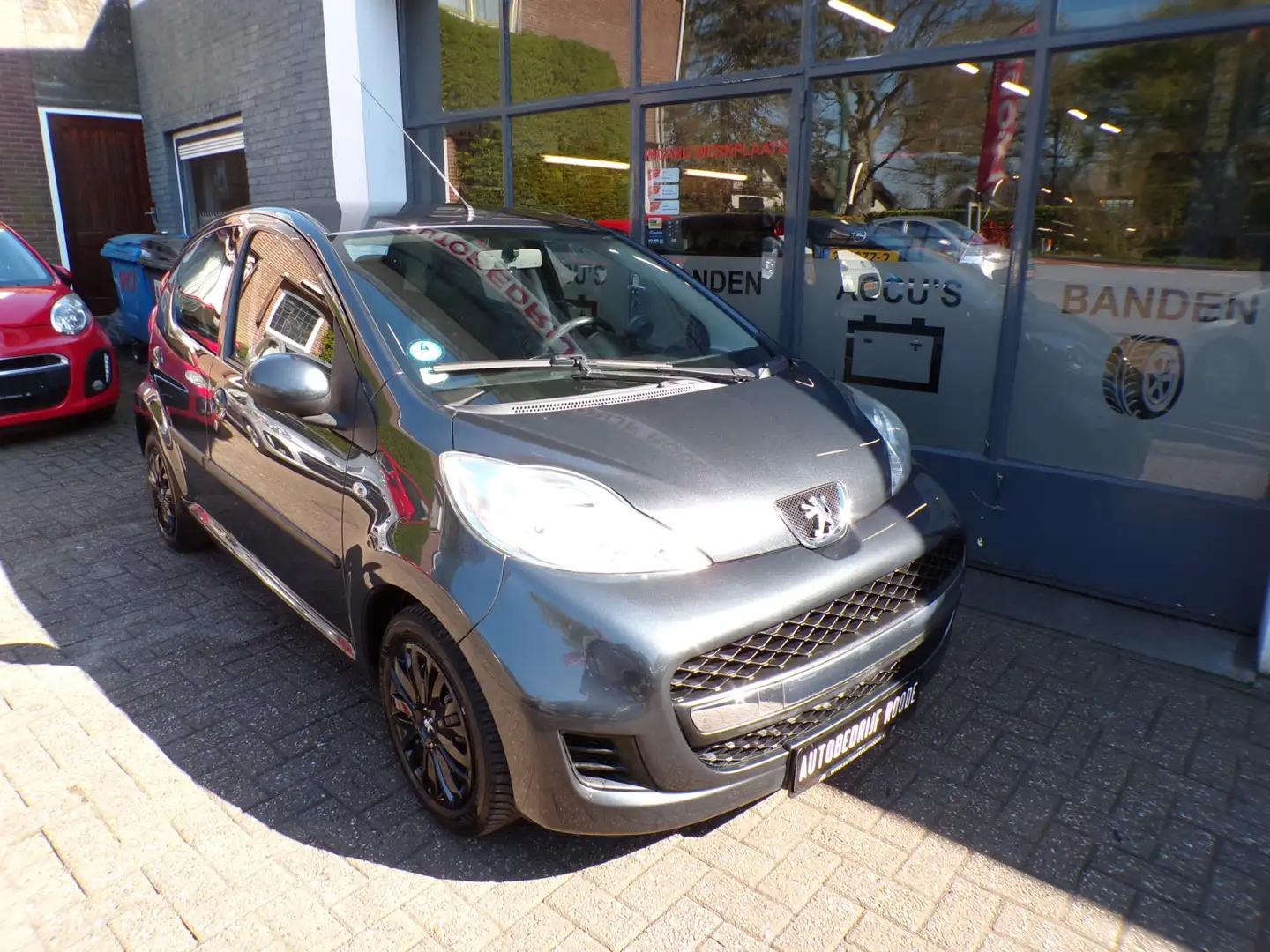 Peugeot 107 1.0-12V Sublime 1 EIGENAAR,AIRCO,NIEUWE APK !!! "" Grijs - 2